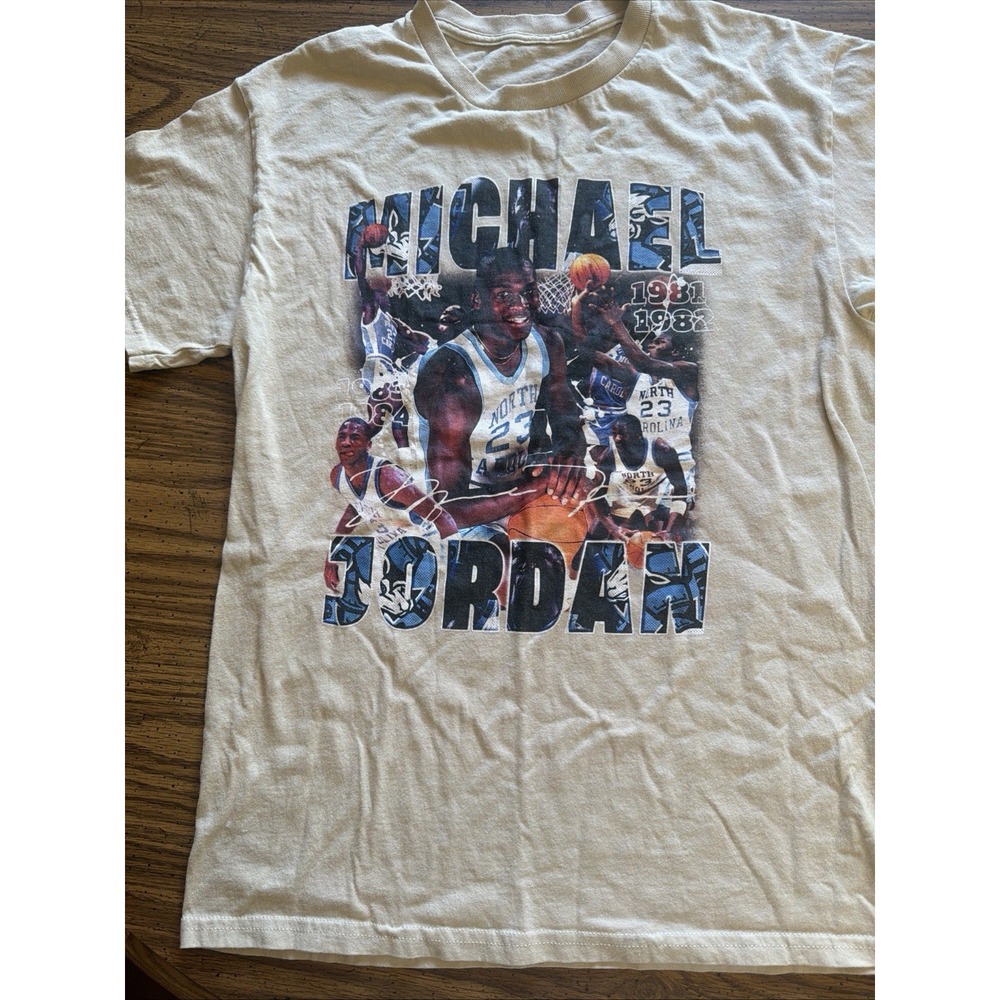 NBA Chicago Bulls Michael Jordan North Carolina T-Shirt Mens Large Cream